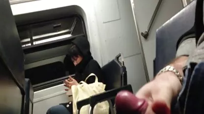 Dua laki-laki, bayi dengan bokep kontol panjang hitam tubuh pembunuh