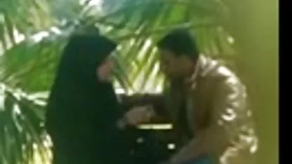 Adegan biseksual berambut hitam dewi bokep kntol besar dan dua kuda jantan